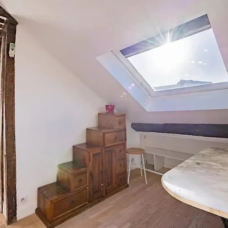 Amazing Location Only 3 Minutes From Luxembourg Gargens * Paris