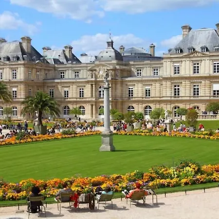 Amazing Location Only 3 Minutes From Luxembourg Gargens *